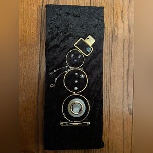 Handmade Jewelry Art Snowman Mainly Gold Tone Jewelry With Black Velour Back